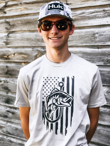 Unisex Adult American Flag Fishing Tee